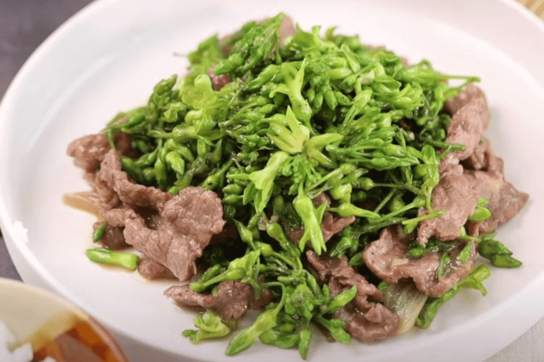 thịt bò xào hoa thiên lý